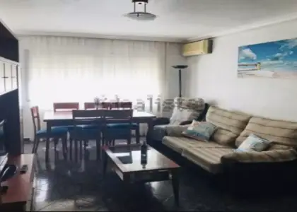 Se alquila habitación en piso compartido de 3 habitaciones en Murcia, no se permite fumar ni mascotas, gastos incluidos. en Murcia